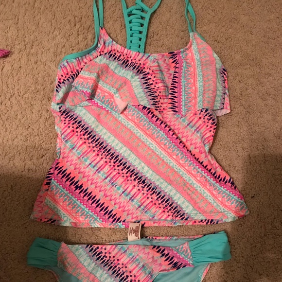 Swimsuits - Picture 5 of 5